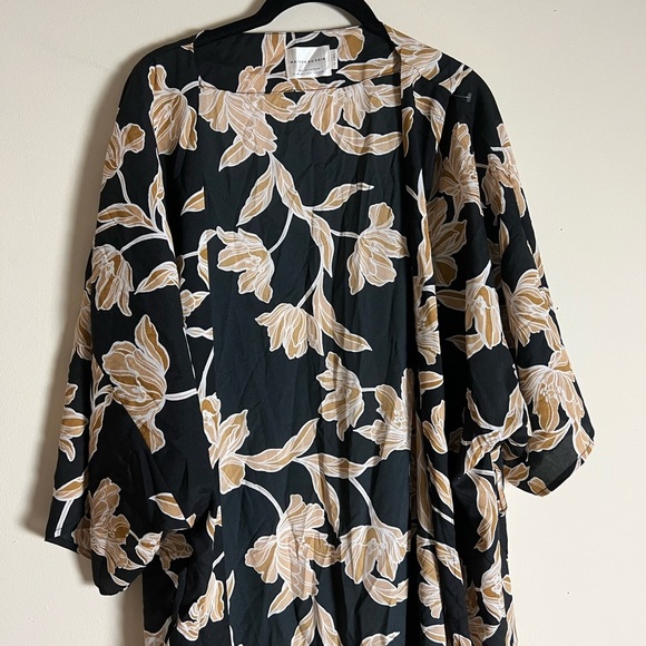 MAISON DU SOIR Floral Print Midi Length Dress
Size Large XL - Picture 7 of 9